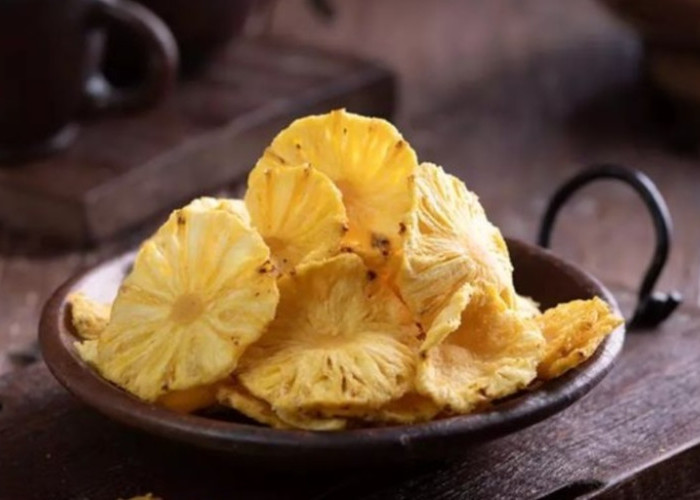 Keripik Nenas Khas Riau: Camilan Asam Manis yang Cocok Jadi Oleh-Oleh Hits!