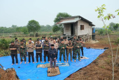 Kapolda Riau dan Pangdam Gelar Salat Istisqa di Lokasi Kebakaran Hutan