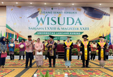Haru Wisuda UNILAK Pekanbaru: Mahasiswa Disabilitas Raih Gelar Sarjana, Tangis Orang Tua Pecah di Hadapan Rekt