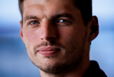 Verstappen Tuding Mercedes Sengaja Tahan Performa di Uji Coba F1