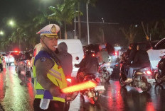 Pengamanan Lalu Lintas Pekanbaru Sukses Besar! Ditlantas Polda Riau Terjang Hujan Demi Malam Tahun Baru 2026