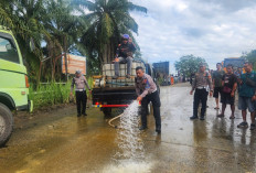 4 Truk Tabrakan Beruntun di Jalan Pekanbaru-Duri, CPO Tumpah Bikin Jalan Licin