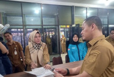 Sidak Kecamatan Marpoyan Damai, Wali Kota Pekanbaru Soroti Layanan KTP-el hingga Ruang Tunggu Panas