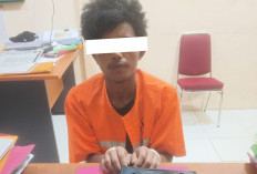PENGGEREBEKAN KILAT DI SIAK KECIL! Bandar Sabu Bengkalis Terkepung di Rumah
