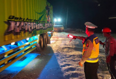 AWAS KENA REKAM! Nekat Terobos Buka-Tutup Jalintim Pelalawan, Siap-Siap Polisi Langsung Tilang di Tempat!