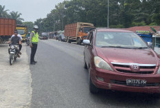 Perbaikan Pipa Picu Kemacetan Panjang di Jalur Lintas Riau-Sumut, Polantas Turun Tangan