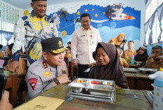 Satu Tahun Program Makan Bergizi Gratis: Polda Riau Ngegas Bangun Dapur Gizi, Target 67 Ribu Murid Tercover!